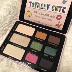 Too Faced Totally Cute eyeshadow palette